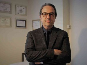 Bilim Kurulu Üyesi Prof. Dr. Şener: "Sömestr’da Vaka Sayıları Pik Yapacak"