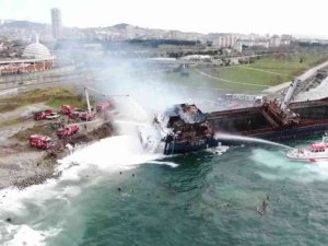 Kartal’da Gemideki Yangın Kontrol Altına Alındı