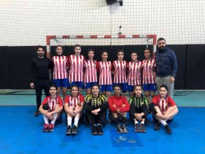 Fmg Spor Lisesi Yarı Finale Yükseldi