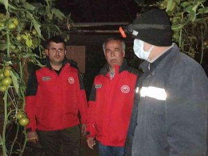 Tarım Ekipleri Zirai Don Nöbetindeki Üreticileri Ziyaret Etti