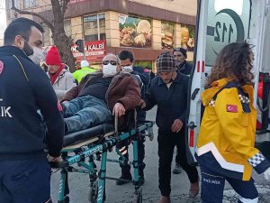 Yolun Karşısına Geçmek İsterken, Ayağının Üzerinden Kamyonet Geçti