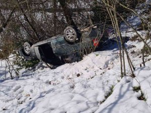 Fındık Bahçesine Uçan Otomobil Takla Attı