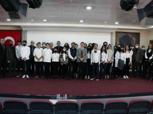 İ̇mam Hatip Meslek Yarışma Ödülleri Verildi