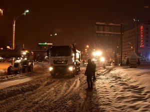 Malatya’da Loğun Kar Mesaisi