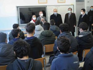 Bu Liseden Mezun Olanın İşi Hazır