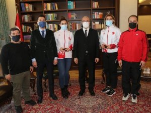 Vali Toraman Başarılı Boksörlerle Bir Araya Geldi