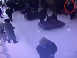 Yalova’da Hasta Ve Yakının Doktora Saldırı Anı Kamerada