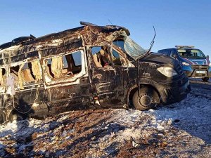 Tunuvadan Dönen Öğrencilerin Servisi Devrildi: 11 Yaralı
