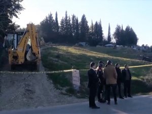 Cinayete Kurban Giden Emlak Zengini Kadının Cesedi Kepçeler İle Aranıyor