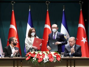 Cumhurbaşkanı Erdoğan: "Temennimiz Odur Ki Putin’le Zelenskiy’i Bir Araya Getirebilmek"