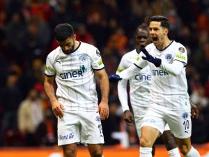 Ryan Donk Eski Takımına Karşı Gol Attı
