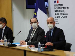 Fransa’da Aşı Kartı Uygulaması 24 Ocak’ta Başlayacak