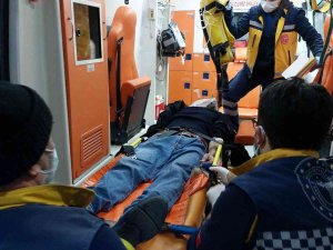 Adam Bıçaklayıp Kaçtı, Evini Ateşe Vererek Yaktı