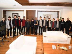 Başkan Çiftçi, Şampiyonları Ağırladı