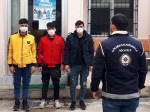 Sahte Pasaportla Yakalanan Yabancı Uyruklu 3 Kişi Sınır Dışı Edilecek