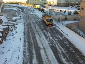 Şanlıurfa’da Karla Mücadele Çalışmaları Sürüyor