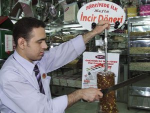 Sadece Hastalıklara Karşı Değil Soğuk Havaya Karşı Da İncir Dönerini Tercih Ediyorlar