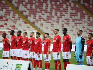 Sivasspor’da, Fenerbahçe Maçı Öncesi Tam 7 Eksik!