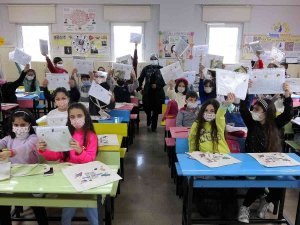 Karne Heyecanı Yaşayan Öğrenciler İkinci Dönemde Okulların Kapanmamasını İstedi