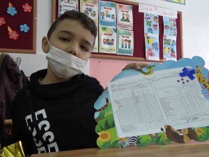 Kırıkkale’de Öğrencilerin Karne Sevinci