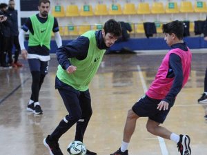 Amedspor, Salonda Çalıştı