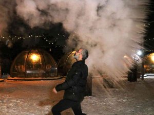 Sivas Dondu, Havaya Atılan Su Yere Buz Olarak Düştü