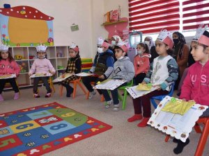 Siirt Belediyesi Minik Adımlar Kreşinde Karne Heyecanı