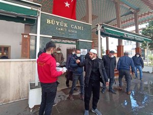 Ahmet Çalık İçin Lokum Ve Çikolata Dağıtıldı