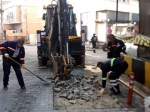 Akdeniz’de Sokaklar Asfalt Ve Kilit Taşı İle Yenileniyor