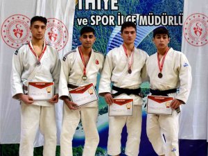 Manisalı Judoculardan Madalya Yağmuru