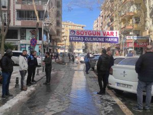 Şanlıurfa’da Esnaf Yüksek Elektrik Faturaları İçin Dedaş’ı Protesto Etti