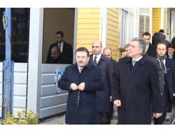 Abdullah Gül’den Saldırı Düzenlenen Polis Merkezine Ziyaret