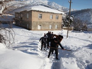 Köylerde İmece Usulü Karla Mücadele Çalışmaları