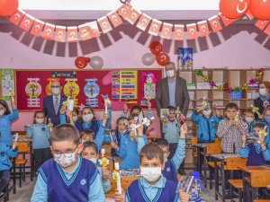 Karacabey Belediyesi’nden Öğrencilere Sürpriz