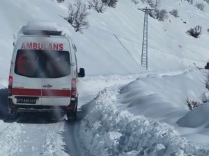 Şırnak’ta Karda 5 Saatlik Mücadele İle Hasta Kurtarma Operasyonu