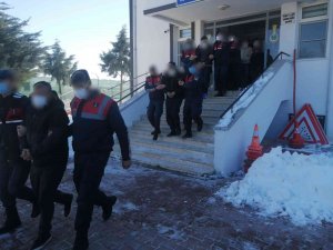 Sahte Belgelerle İcralık Araçları Satan Şebekeye Operasyon
