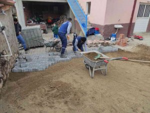 İ̇nhisar’da Çevre Düzenlemeleri Aralıksız Şekilde Devam Ediyor