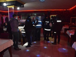 Polis Yaptığı Baskında Çok Sayıda Kaçak İçki Ele Geçirdi