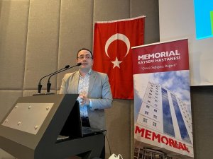 Doç. Dr. Veli Berk: ”Meme Kanserinde Erken Teşhisle Hastalıktan Tamamen Kurtulabiliriz”