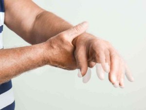 Beyin Pili Parkinson Hastalarının Yaşamını Kolaylaştırıyor