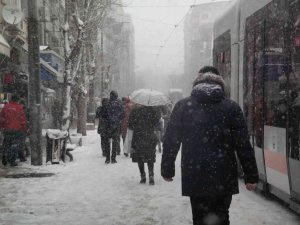 Eskişehir’de Kar Yağışı Etkisini Arttırdı
