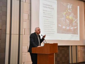 Başkan Zorluoğlu Gençlerle Buluştu