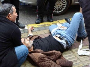 İ̇ki Arkadaşın Kavgasında Kan Aktı: 2 Yaralı