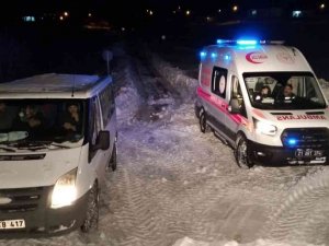 Kırsalda Kardan Kapanan 5 Bin 812 Kilometre Yol Ulaşıma Açıldı
