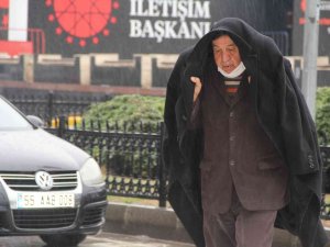 Samsun Soğuk Ve Yağışlı Havanın Etkisine Girdi