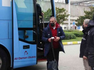 Trabzonspor, Galatasaray Maçı İçin İ̇stanbul’a Gitti