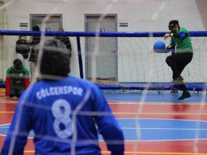 Görme Engelli Bireyler, Goalball Turnuvası’nda Kıyasıya Mücadele Etti