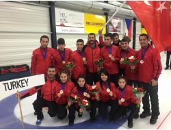 Curlingte Çifte Gurur