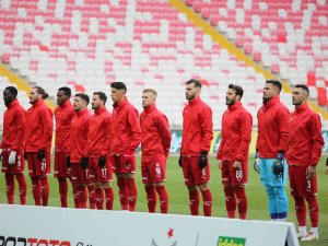 Sivasspor Ligdeki 10. Beraberliğini Aldı