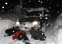 Rize'de Mahsur Kalan 2 Kişi Kurtarıldı